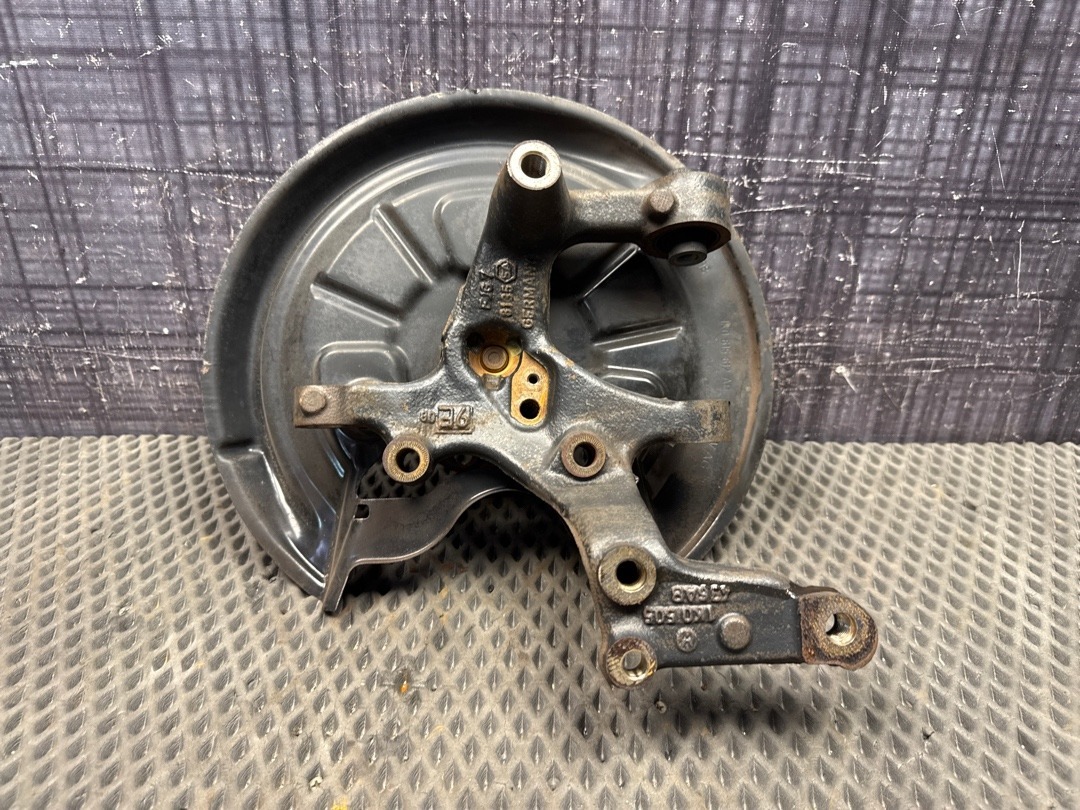 Поворотный кулак, 3680 рублей, Красноярск