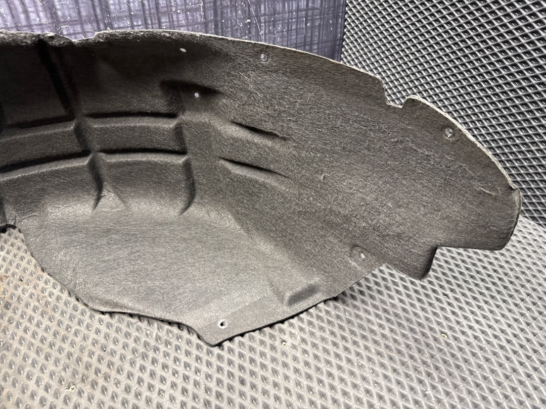 Подкрылок, 2710 рублей, Красноярск