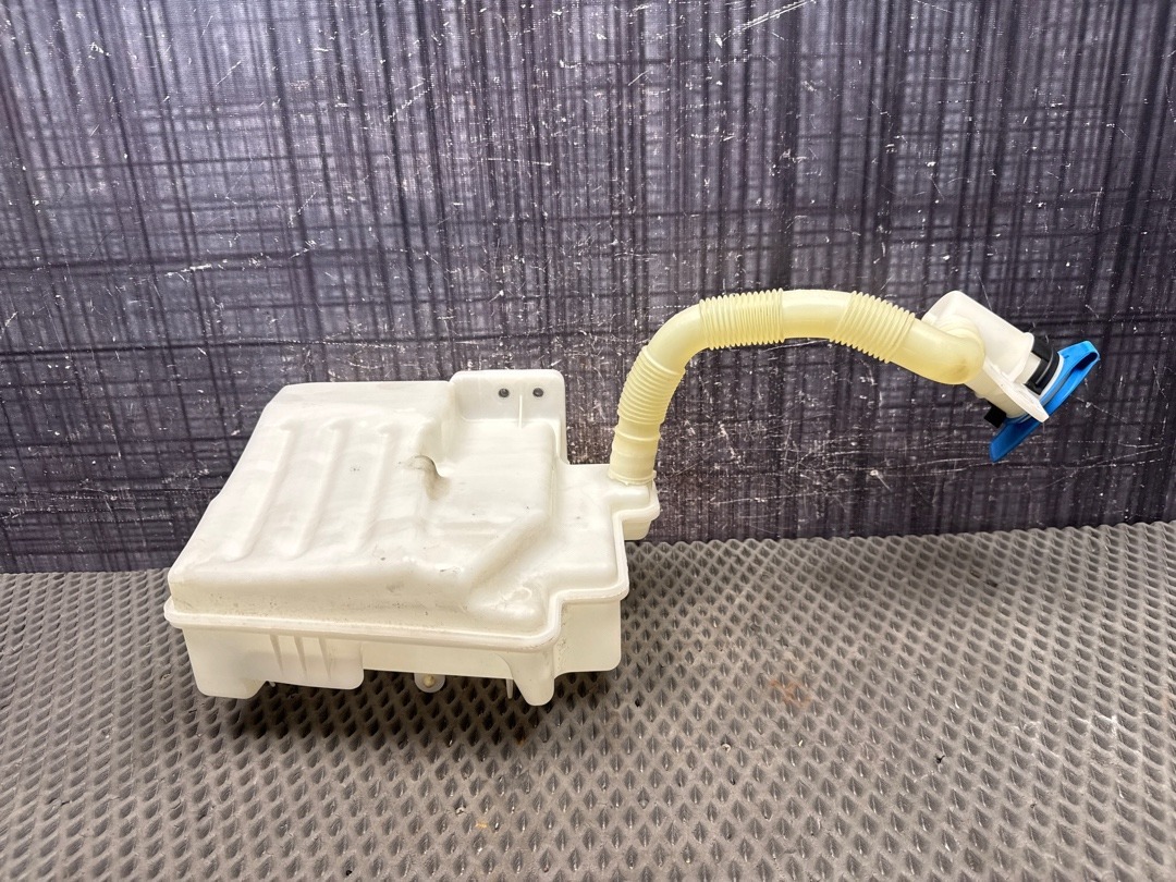 Бачок омывателя, 3140 рублей, Красноярск