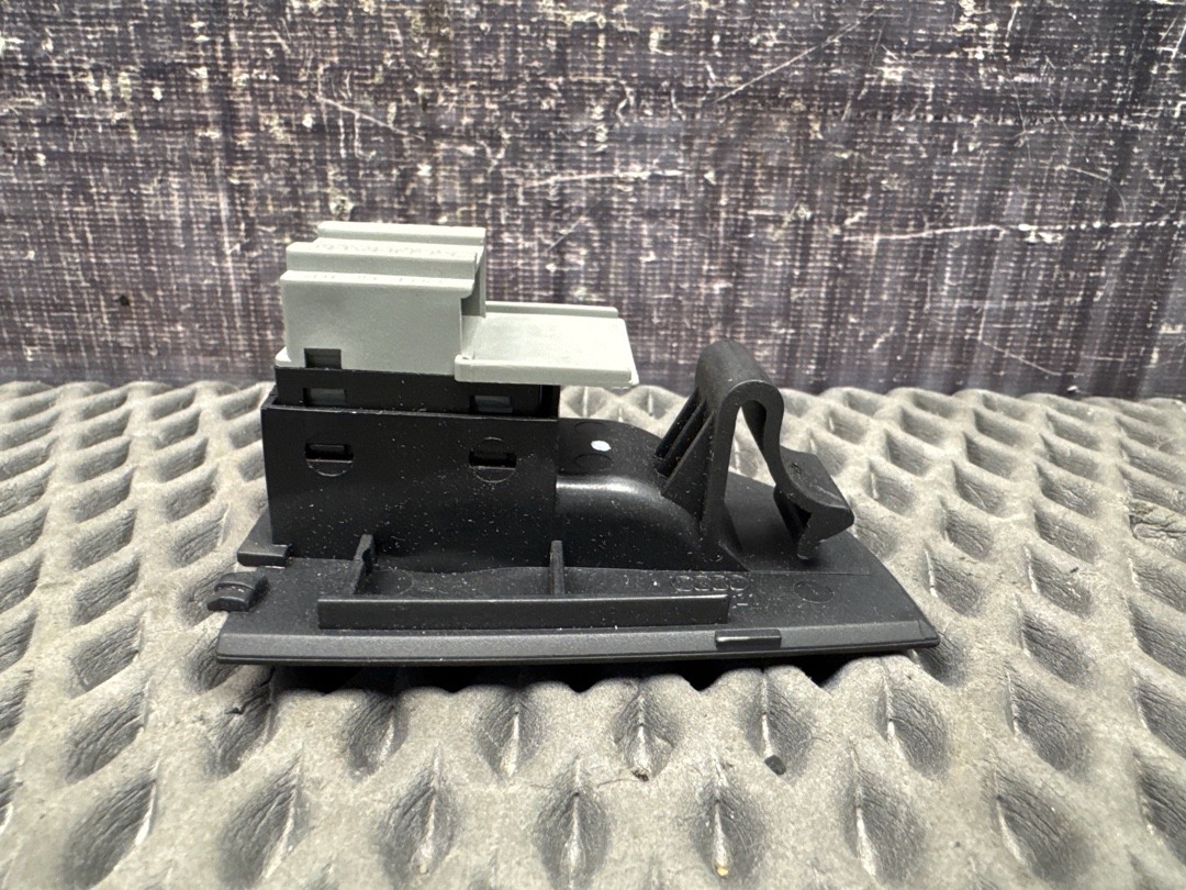 Кнопка стеклоподъемника, 450 рублей, Красноярск