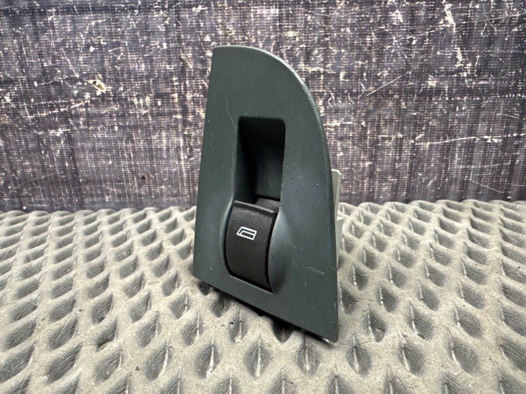 Кнопка стеклоподъемника, 450 рублей, Красноярск