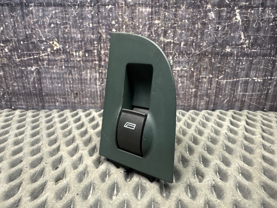 Кнопка стеклоподъемника, 450 рублей, Красноярск