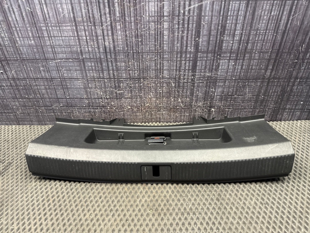 Пластик багажника, 1330 рублей, Красноярск