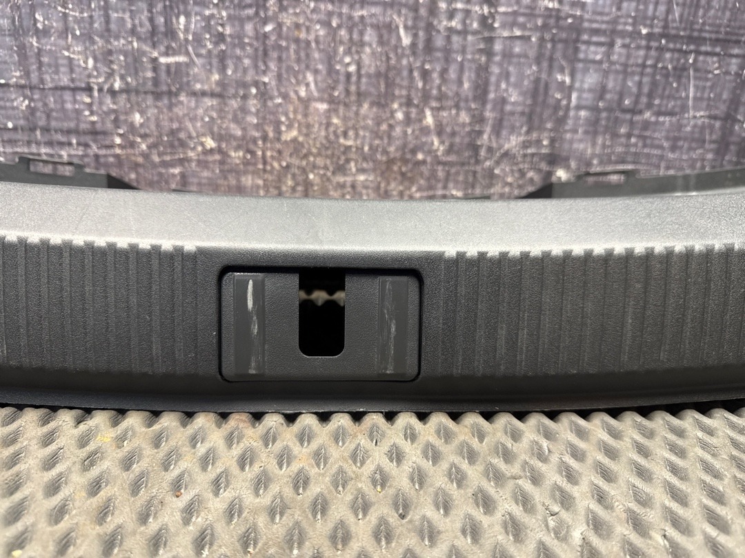 Пластик багажника, 1330 рублей, Красноярск