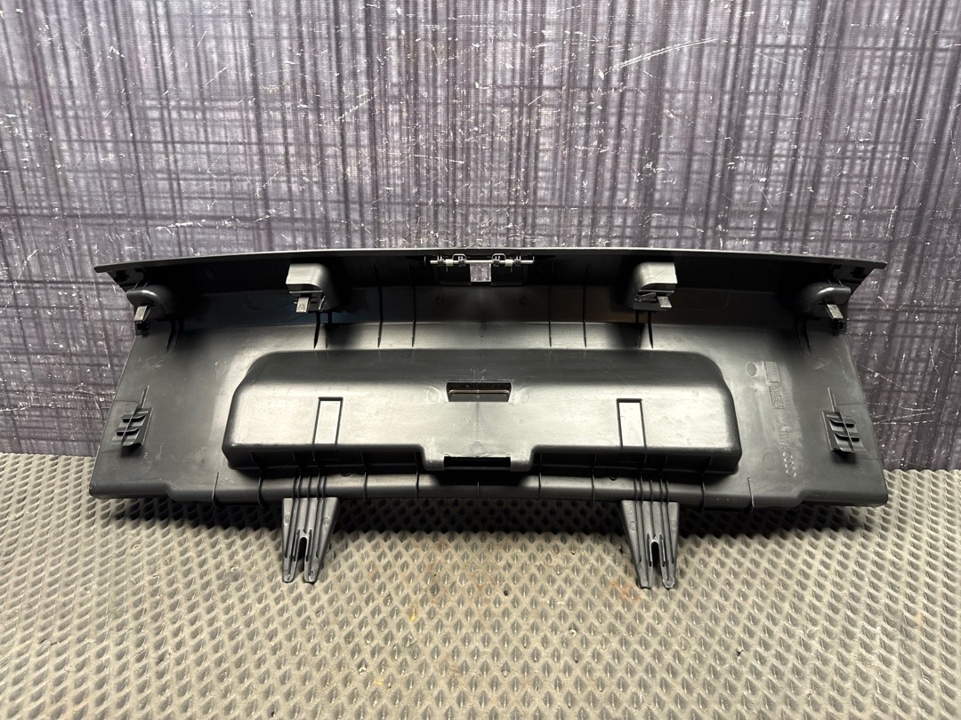 Пластик багажника, 1330 рублей, Красноярск