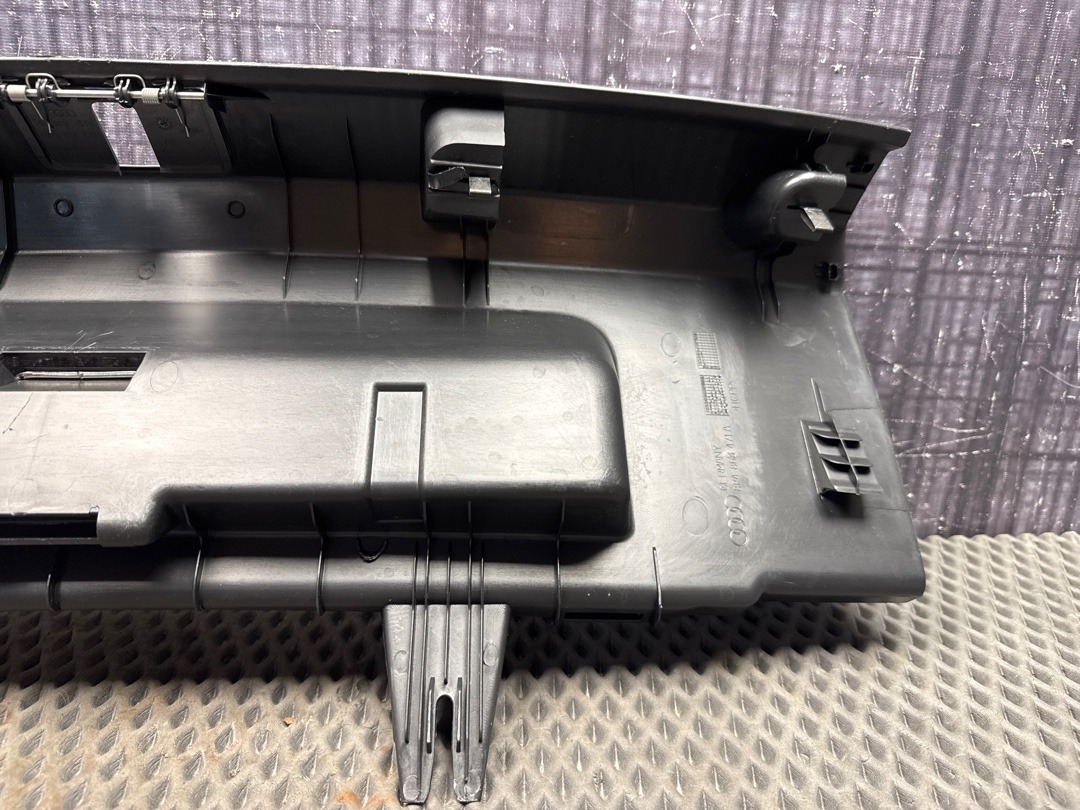 Пластик багажника, 1330 рублей, Красноярск