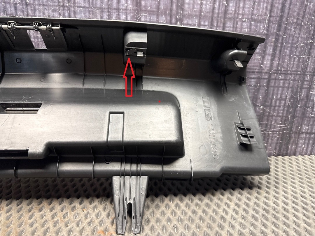 Пластик багажника, 1330 рублей, Красноярск