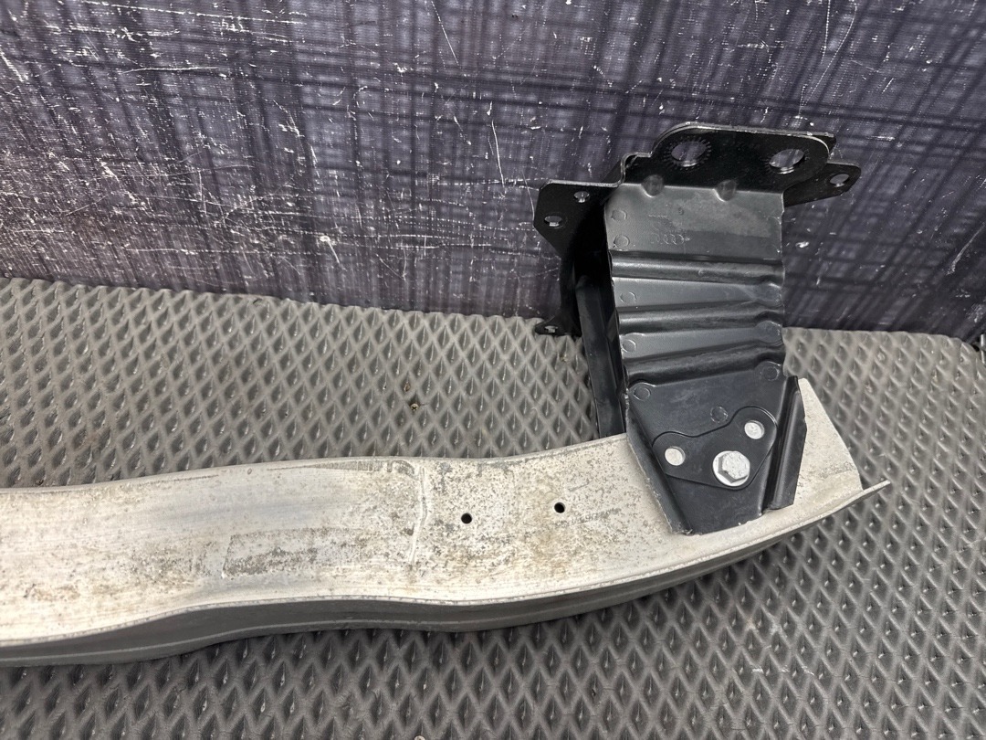 Усилитель бампера, 2720 рублей, Красноярск