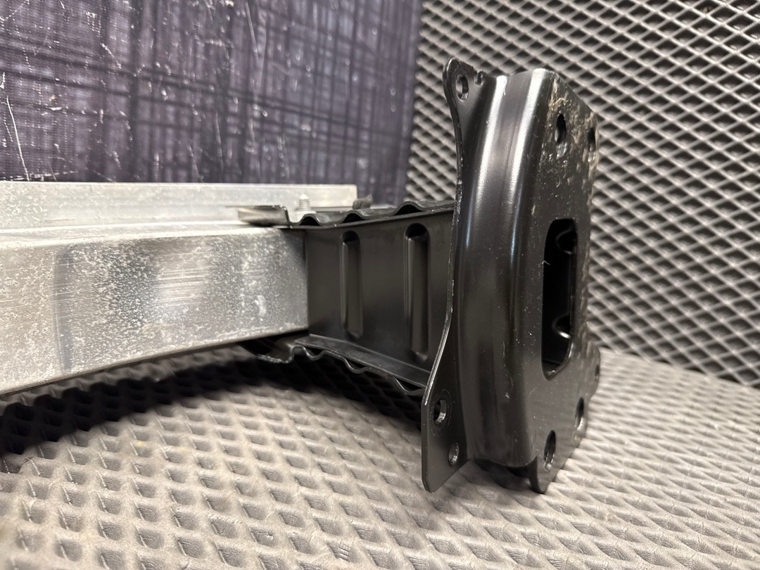 Усилитель бампера, 2720 рублей, Красноярск