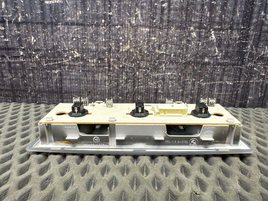 Плафон салона, 330 рублей, Красноярск