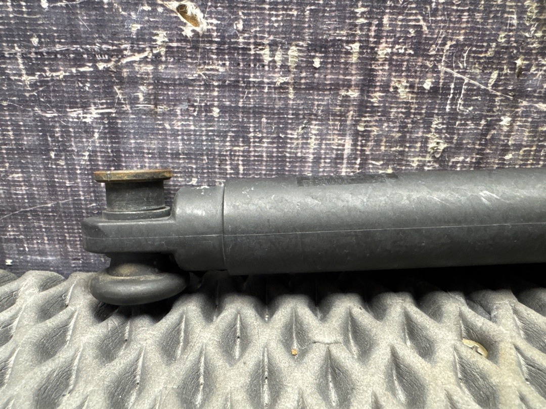 Амортизатор багажника, 400 рублей, Красноярск