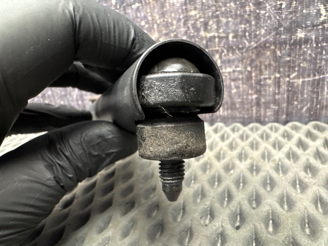 Амортизатор багажника, 400 рублей, Красноярск