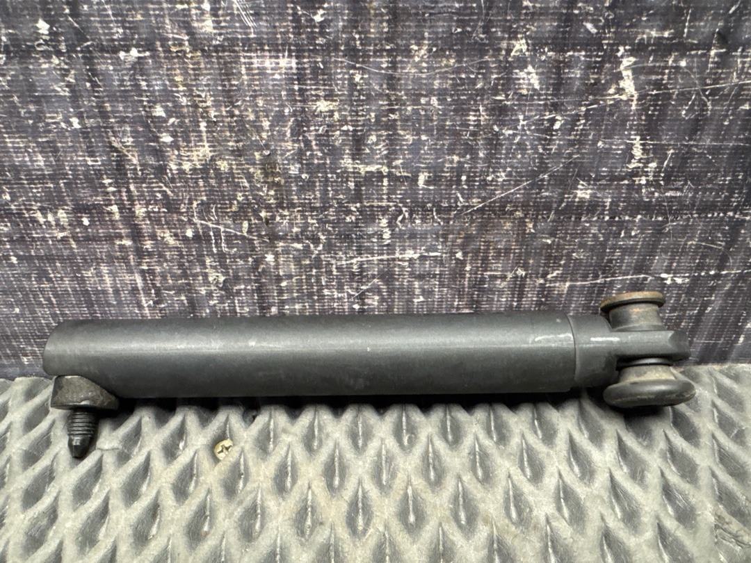 Амортизатор багажника, 400 рублей, Красноярск