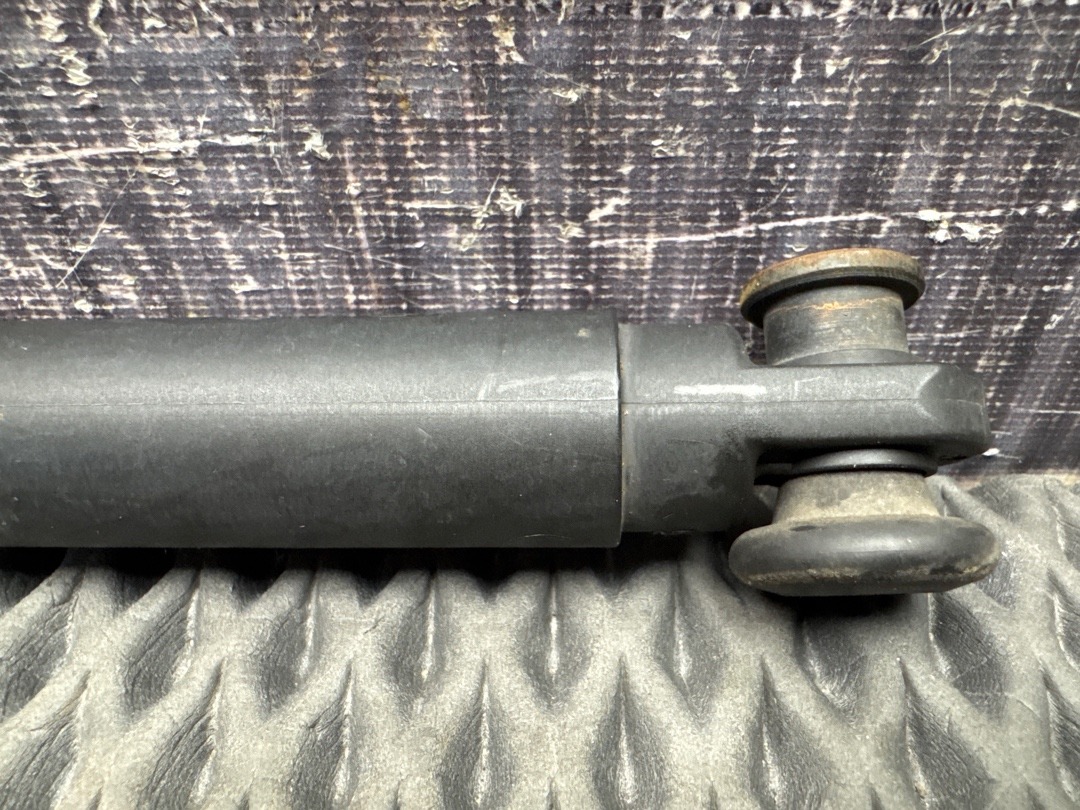 Амортизатор багажника, 400 рублей, Красноярск