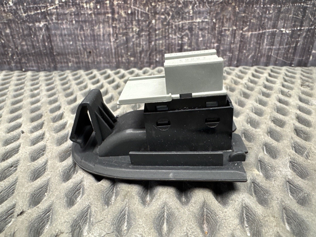 Кнопка стеклоподъемника, 450 рублей, Красноярск