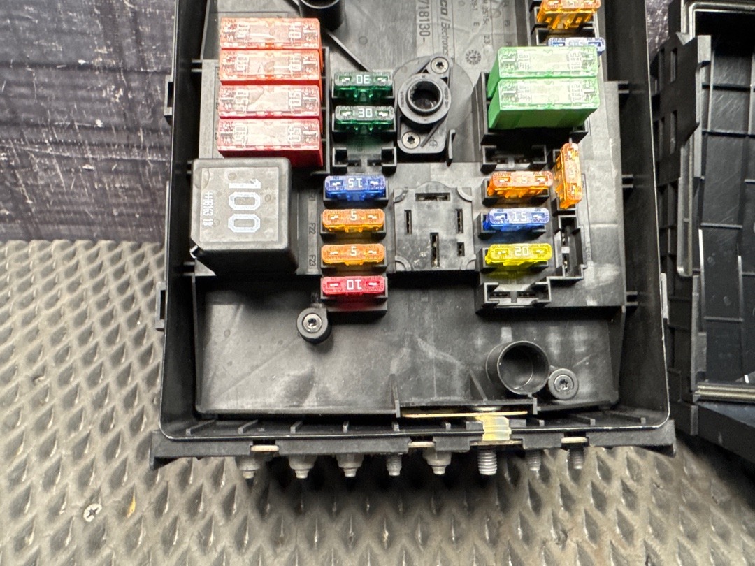 Блок предохранителей, 2820 рублей, Красноярск