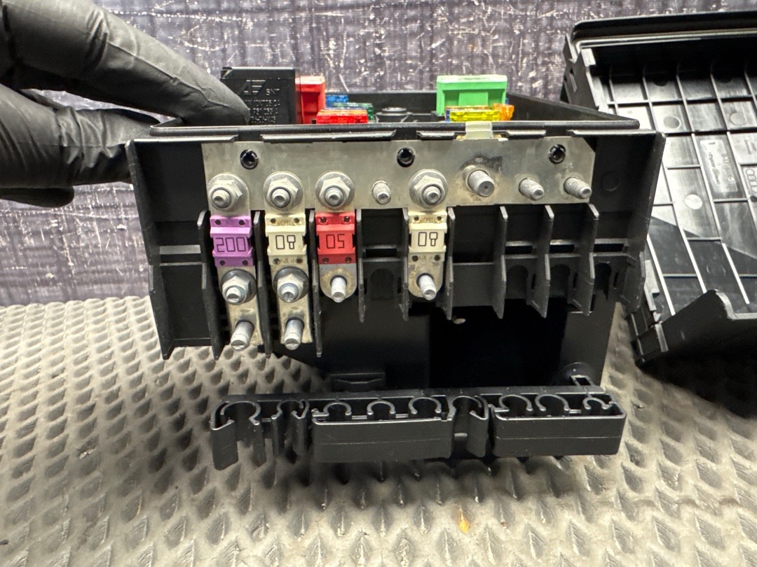 Блок предохранителей, 2820 рублей, Красноярск