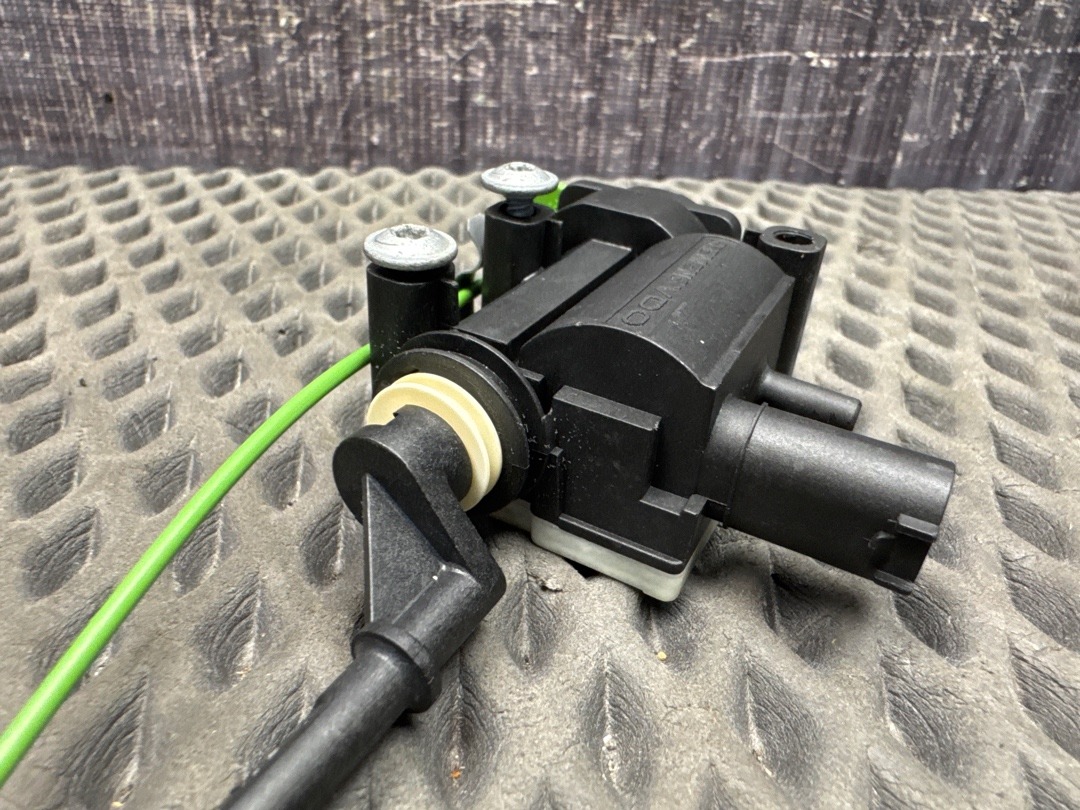 Замок лючка бензобака, 600 рублей, Красноярск