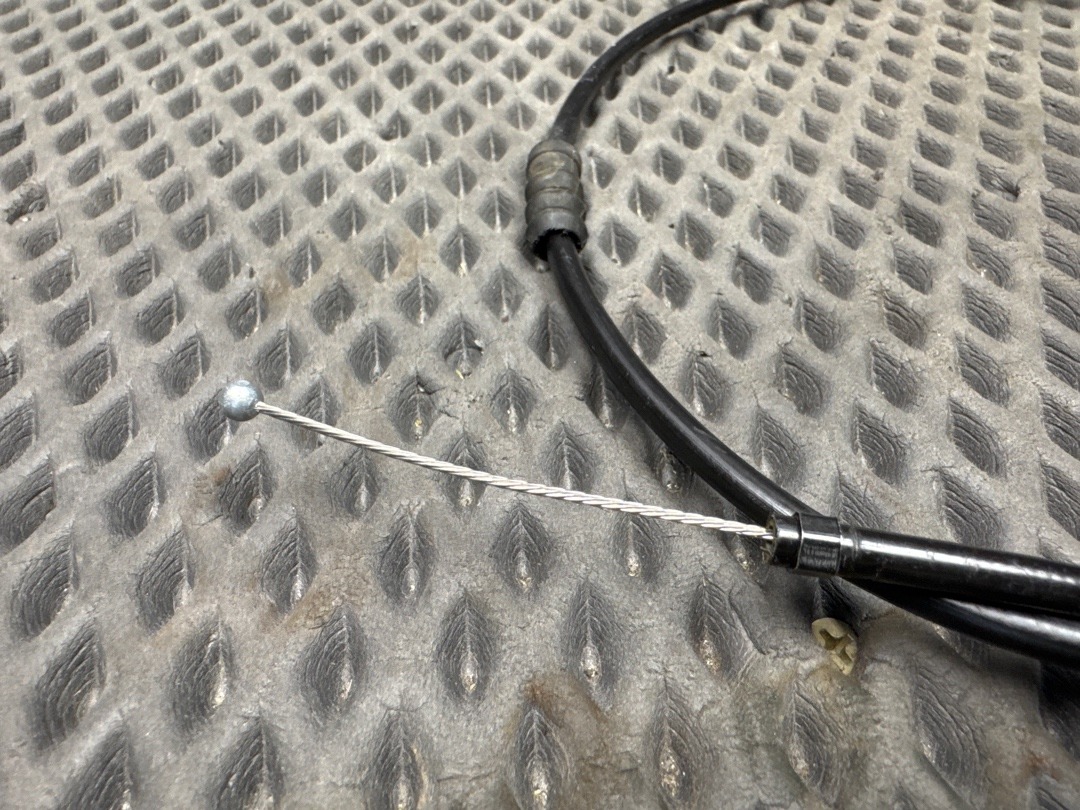 Трос капота, 960 рублей, Красноярск