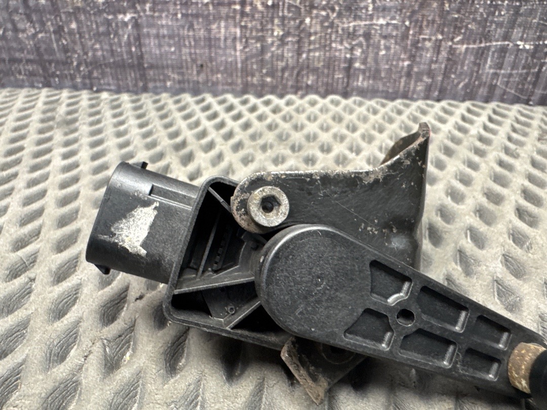 Датчик уровня подвески, 2000 рублей, Красноярск