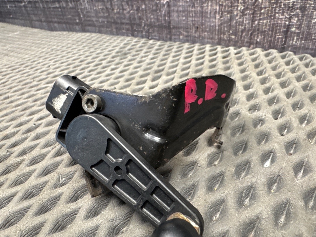 Датчик уровня подвески, 2000 рублей, Красноярск