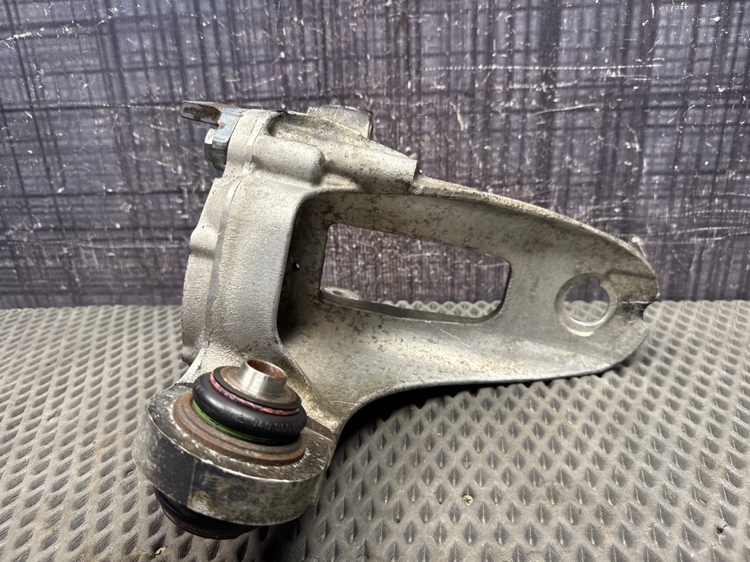 Поворотный кулак, 1841 рублей, Красноярск