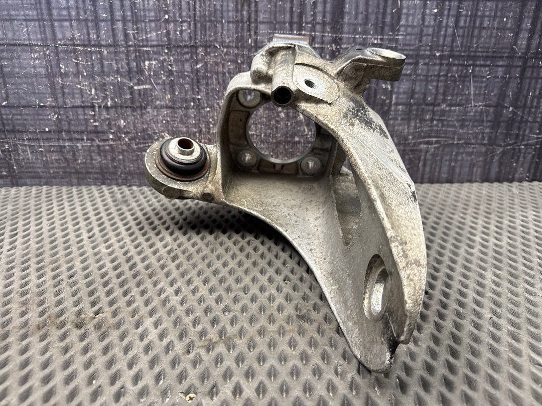 Поворотный кулак, 1841 рублей, Красноярск