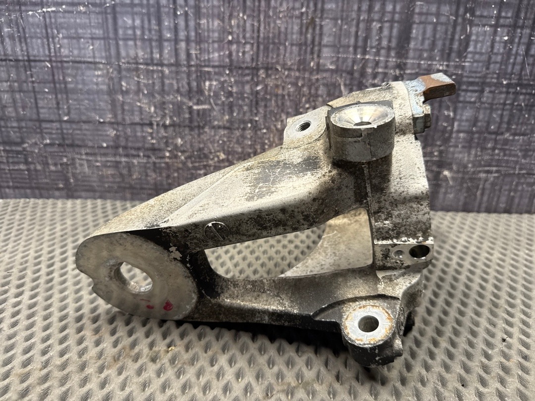 Поворотный кулак, 1841 рублей, Красноярск