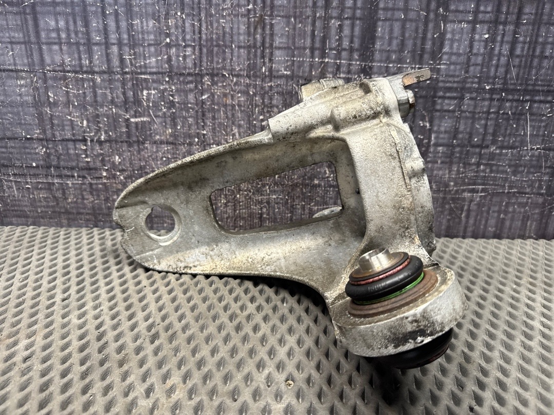 Поворотный кулак, 1841 рублей, Красноярск