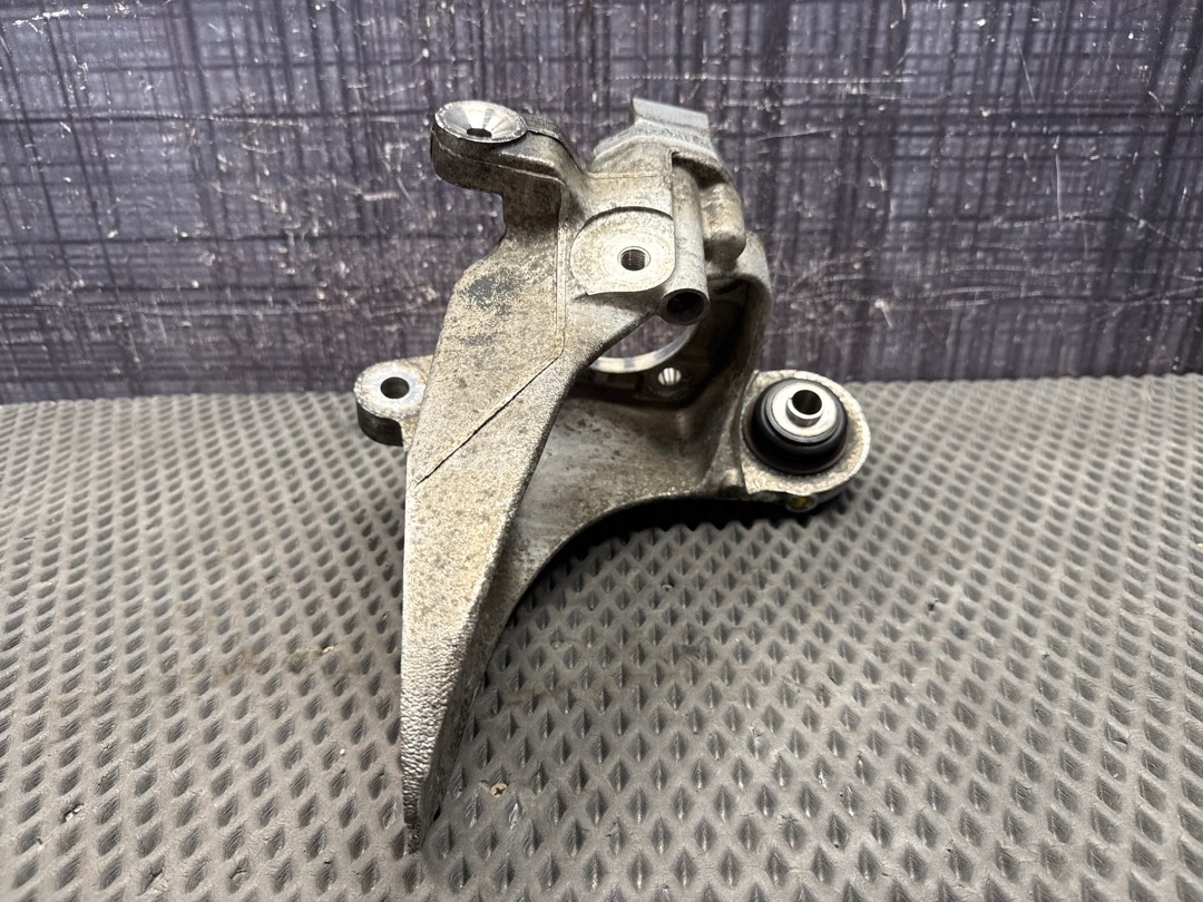 Поворотный кулак, 1841 рублей, Красноярск