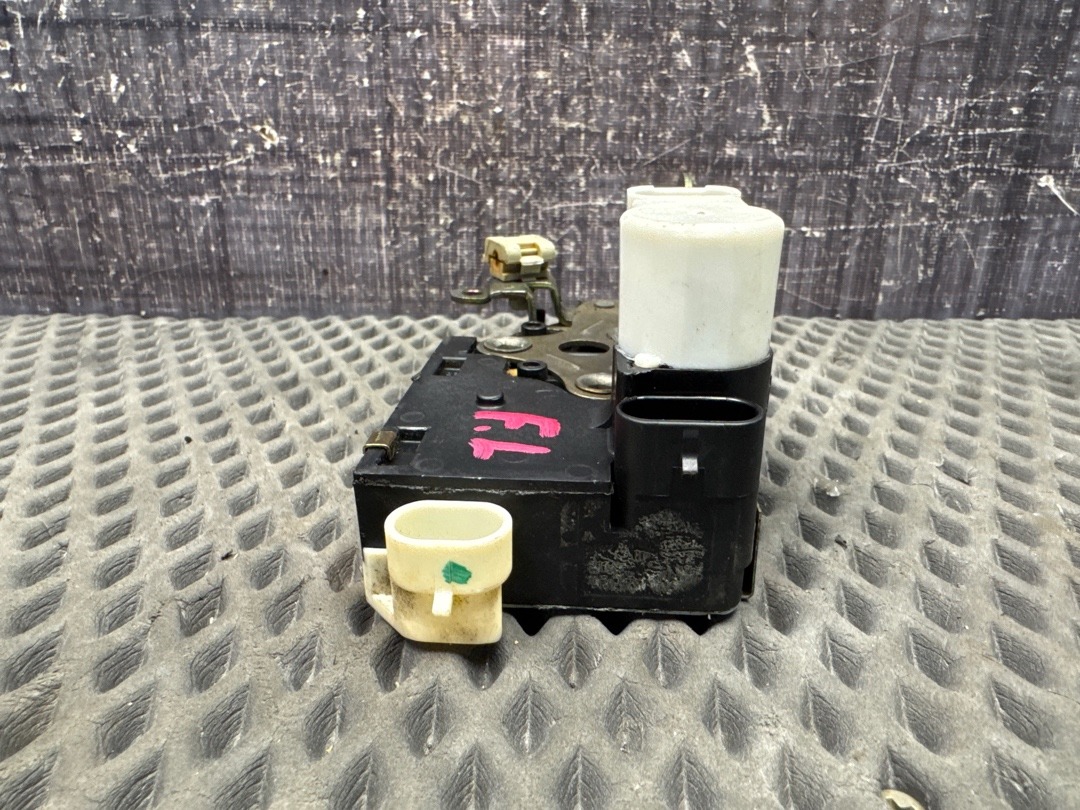 Замок двери, 2700 рублей, Красноярск