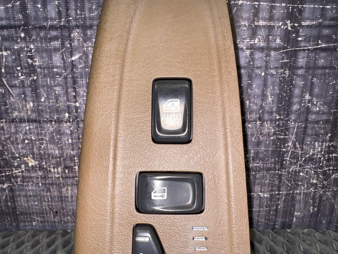 Блок кнопок, 2000 рублей, Красноярск