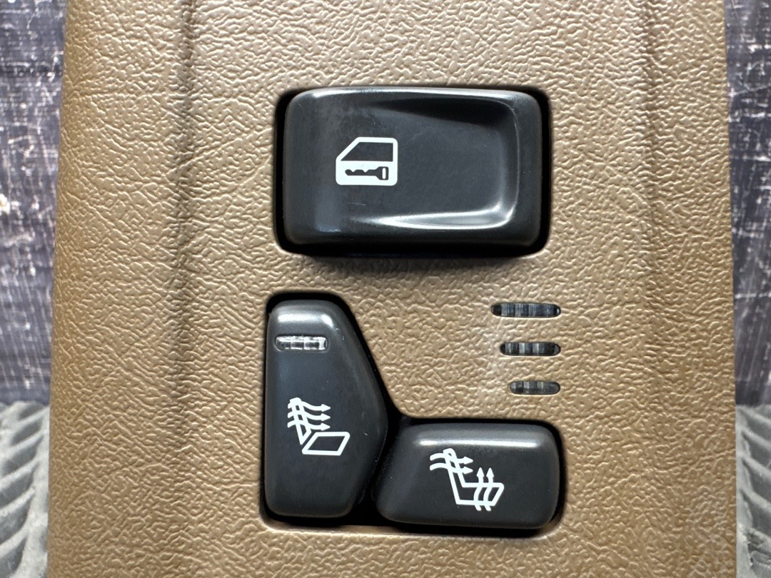 Блок кнопок, 2000 рублей, Красноярск