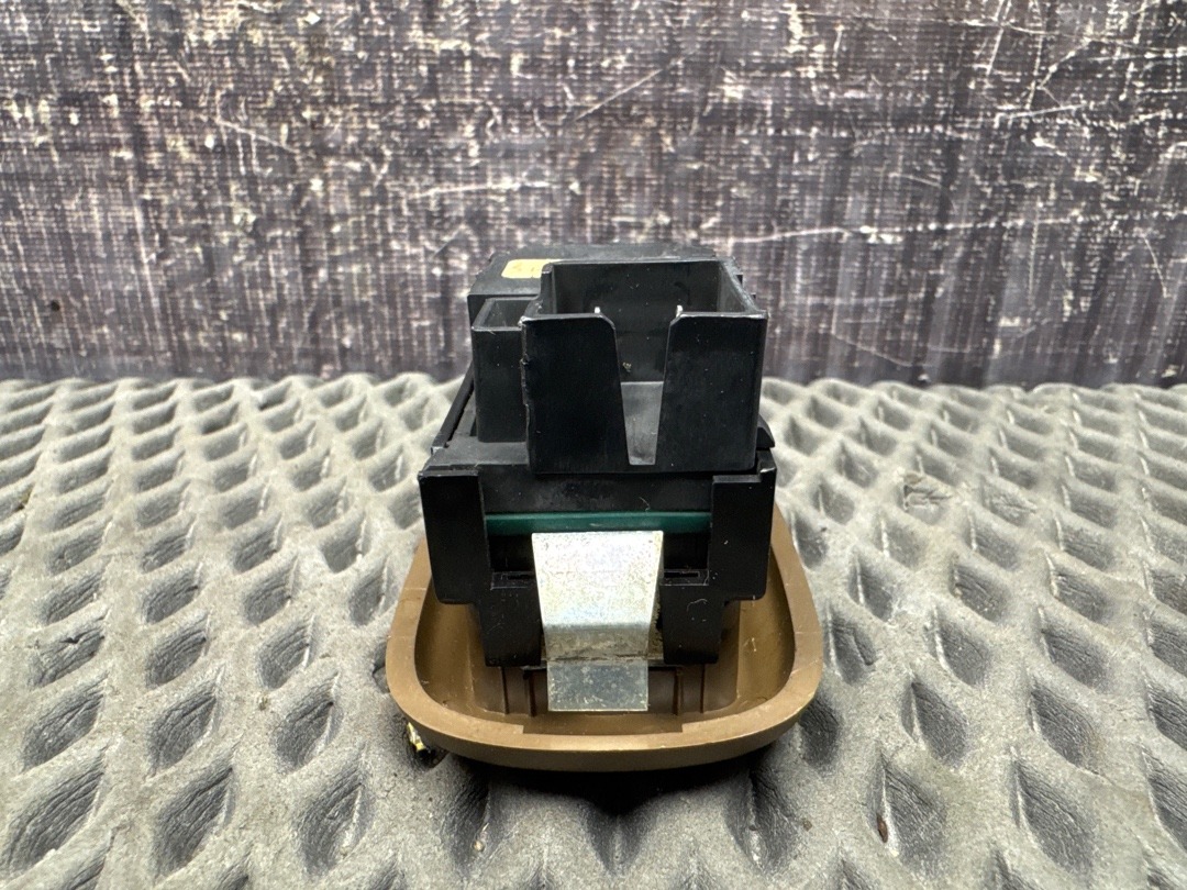 Кнопка стеклоподъемника, 450 рублей, Красноярск