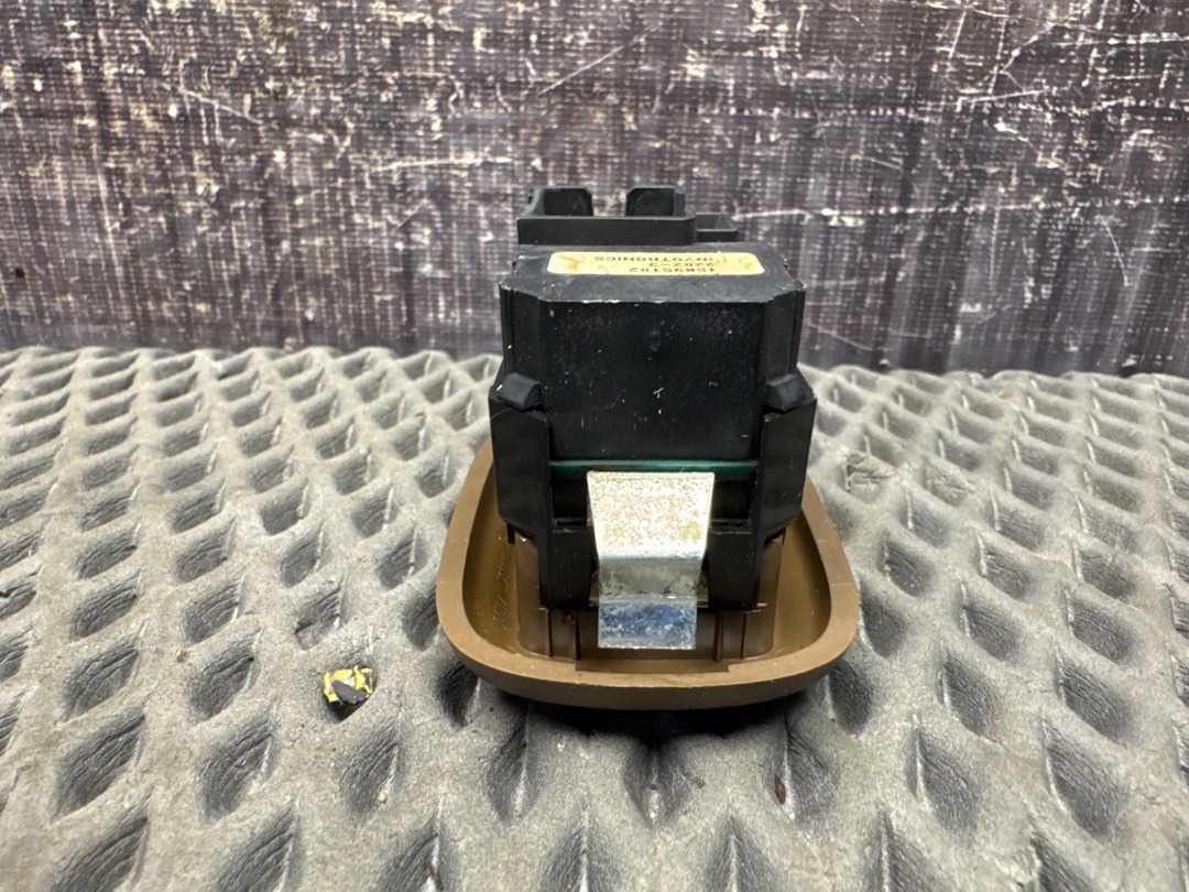 Кнопка стеклоподъемника, 450 рублей, Красноярск