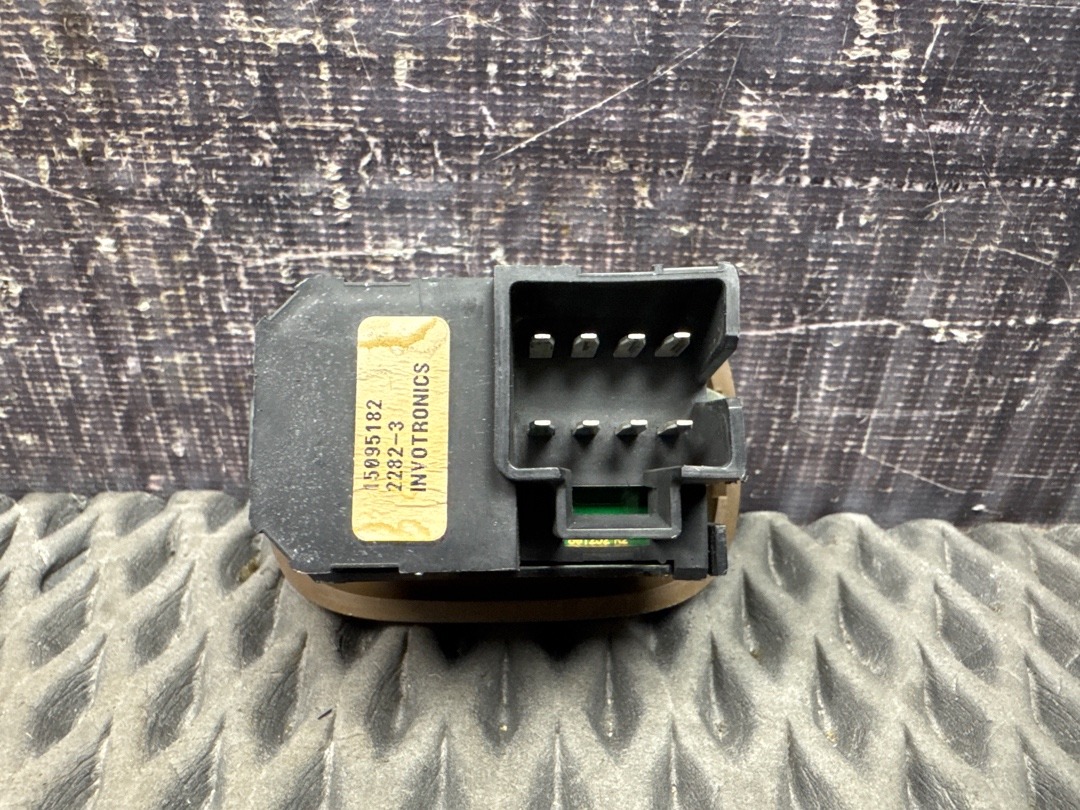 Кнопка стеклоподъемника, 450 рублей, Красноярск