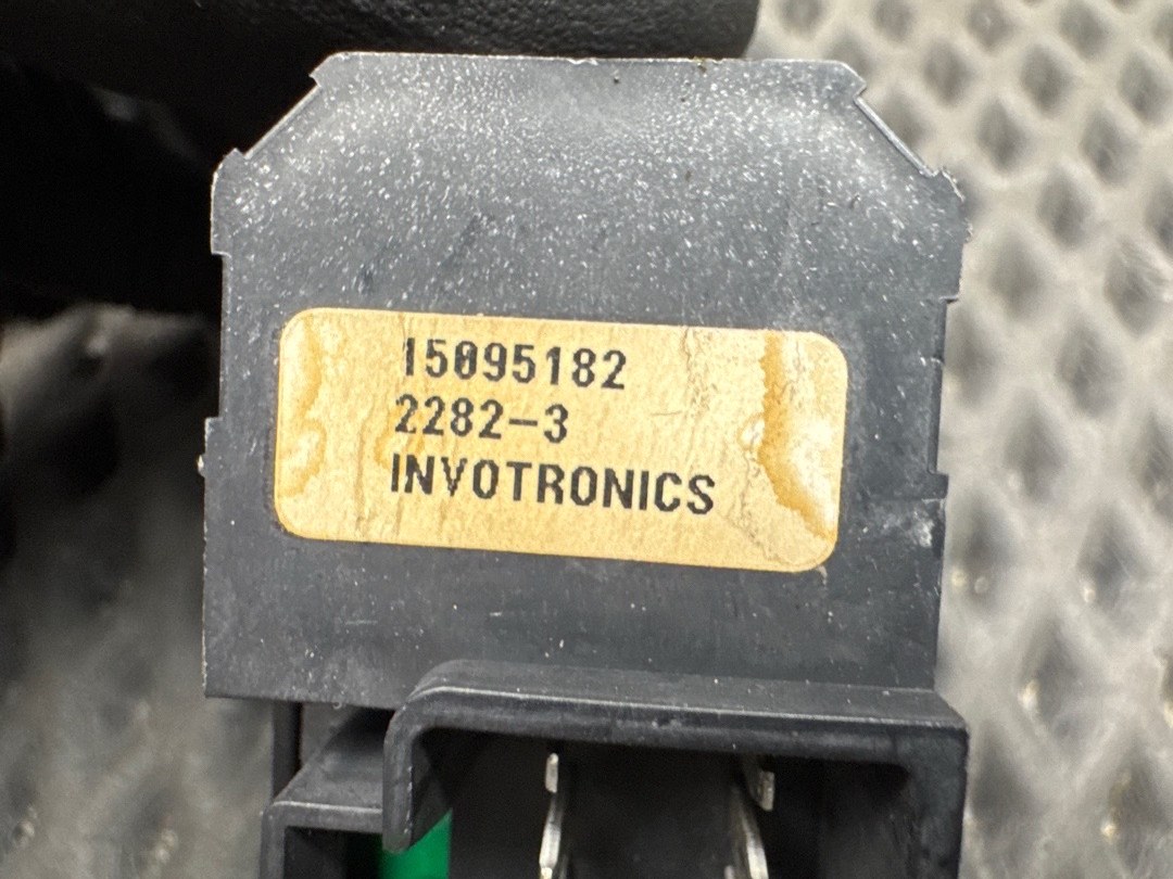 Кнопка стеклоподъемника, 450 рублей, Красноярск