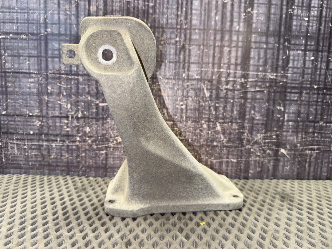 Кронштейн двигателя, 2093 рублей, Красноярск