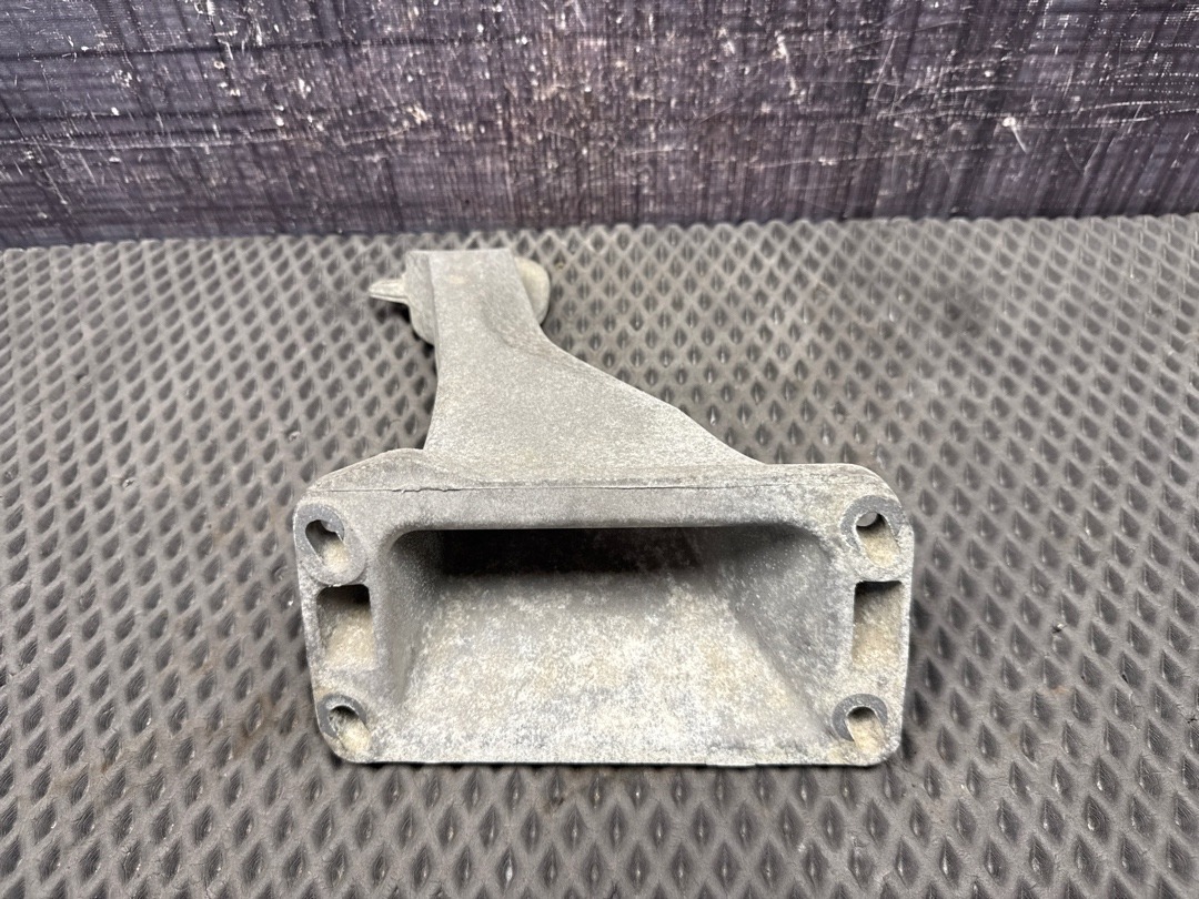 Кронштейн двигателя, 2093 рублей, Красноярск