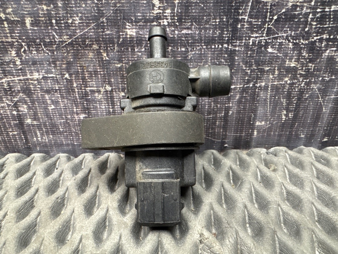 Клапан вентиляции топливного бака, 910 рублей, Красноярск