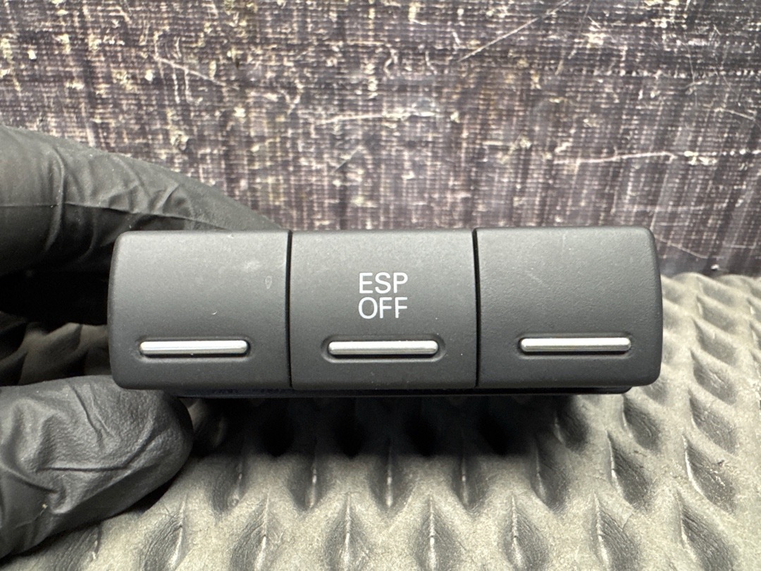 Кнопка ESP, 1010 рублей, Красноярск