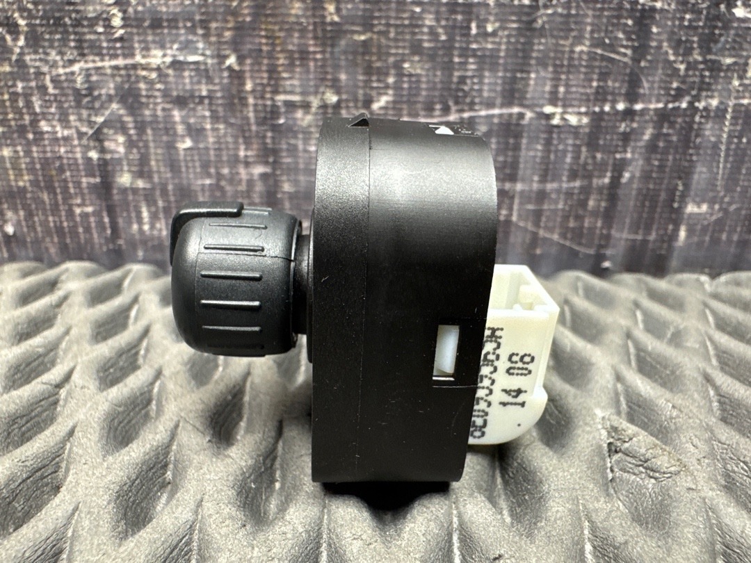 Кнопка регулировки зеркал, 1420 рублей, Красноярск