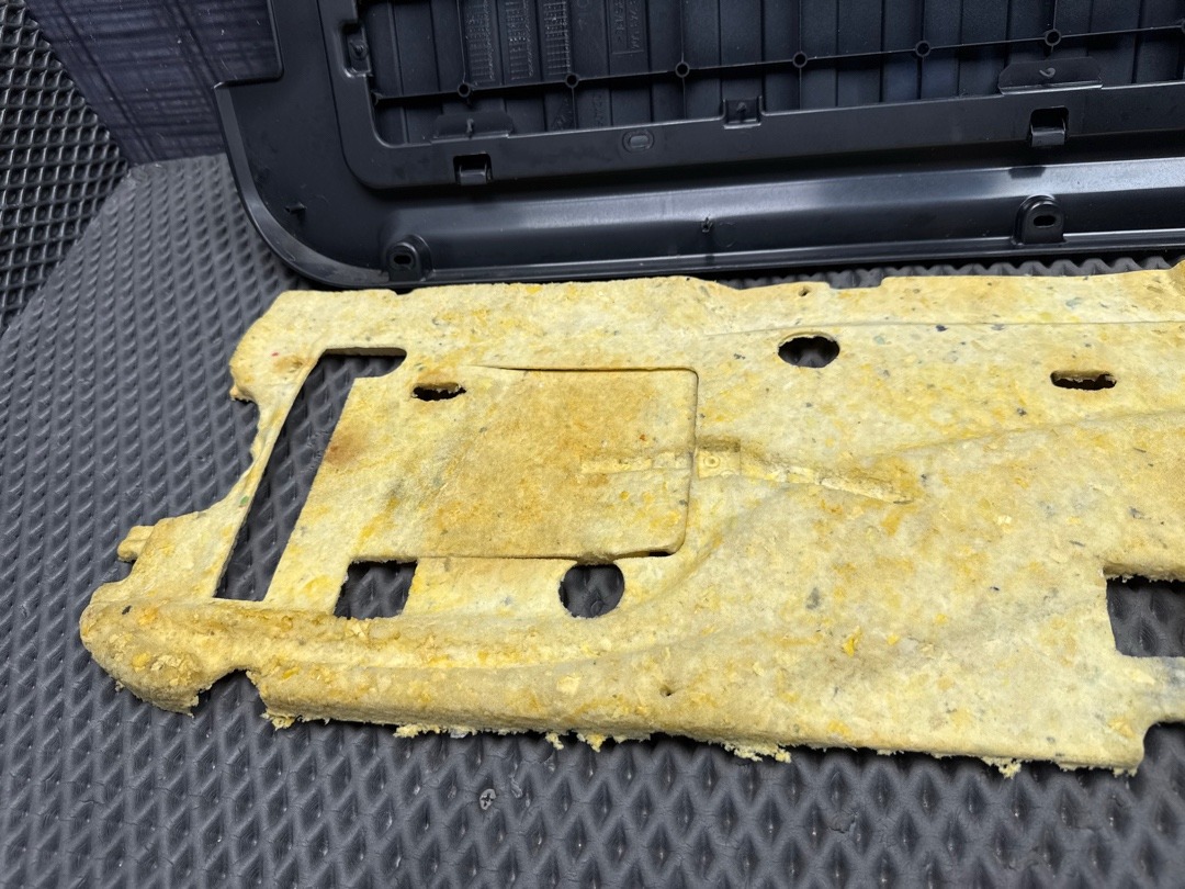 Обшивка крышки багажника, 994 рублей, Красноярск