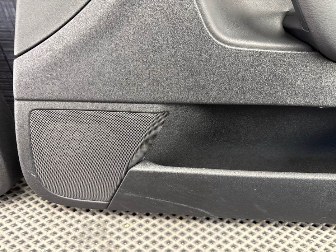 Комплект обшивок дверей, 9820 рублей, Красноярск