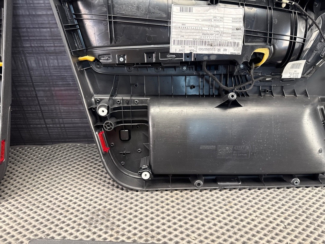 Комплект обшивок дверей, 9820 рублей, Красноярск