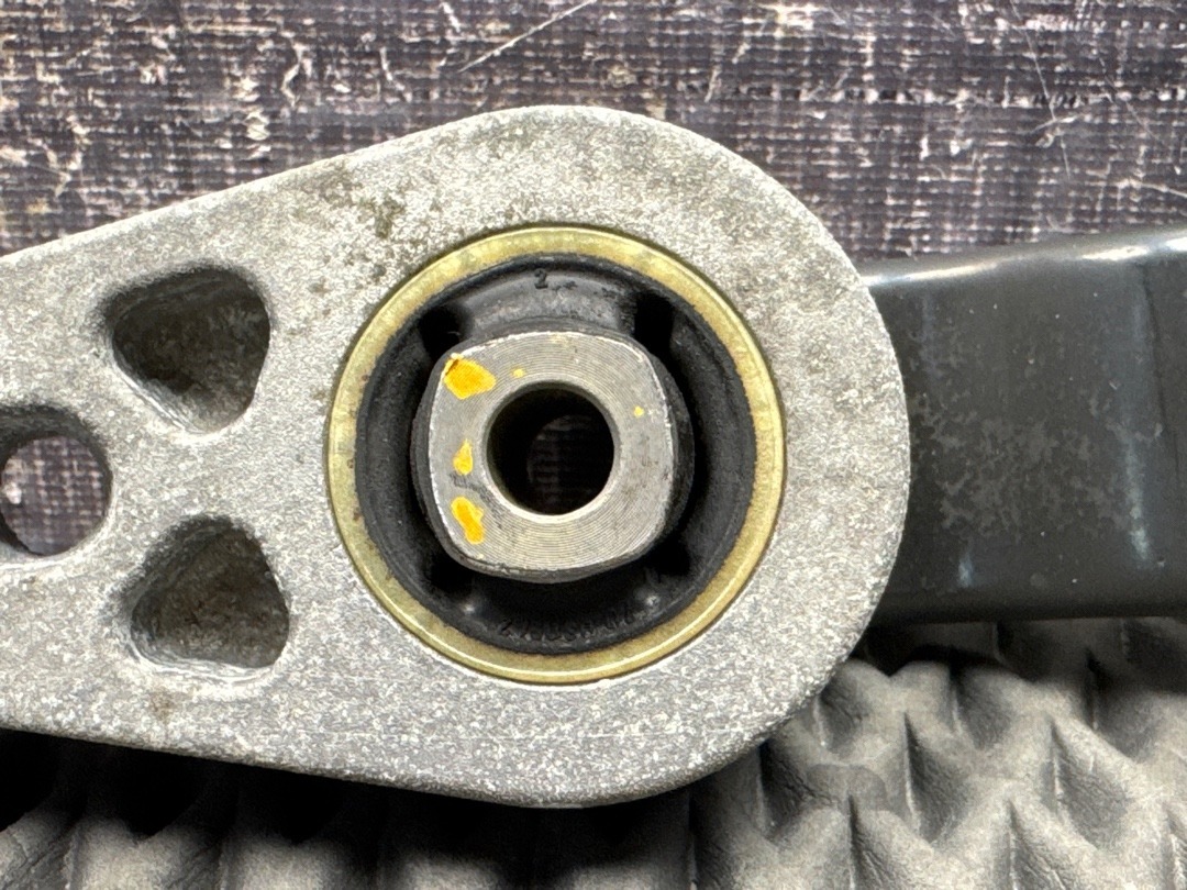 Опора двигателя, 970 рублей, Красноярск