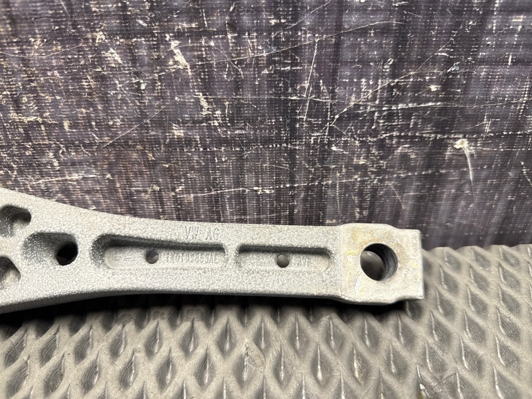 Опора двигателя, 970 рублей, Красноярск