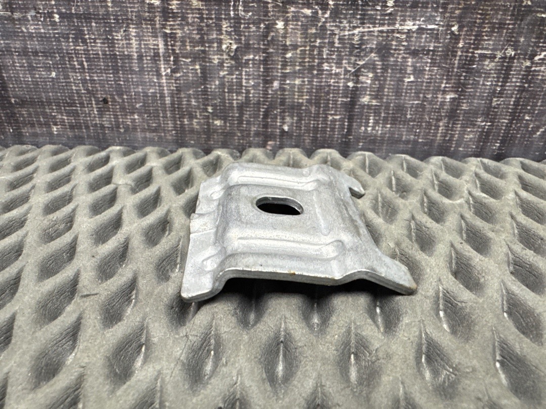 Крепление аккумулятора, 910 рублей, Красноярск