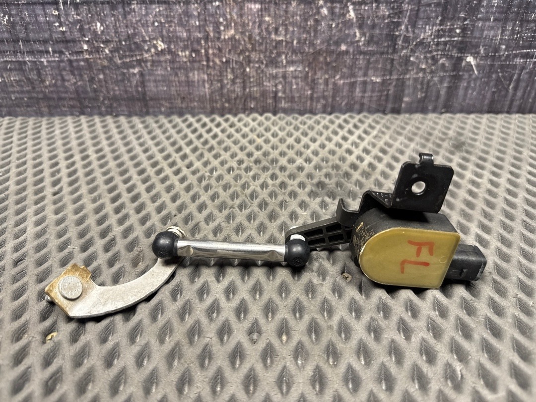 Датчик уровня подвески, 3240 рублей, Красноярск