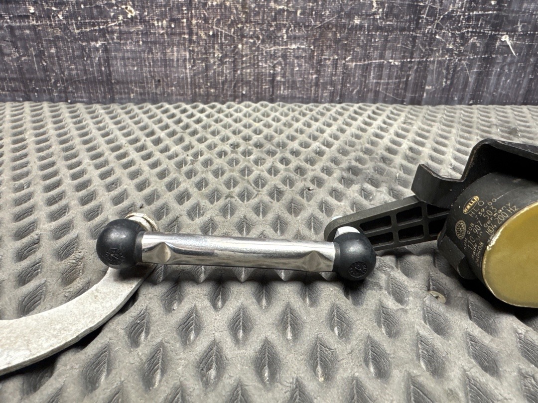 Датчик уровня подвески, 3240 рублей, Красноярск